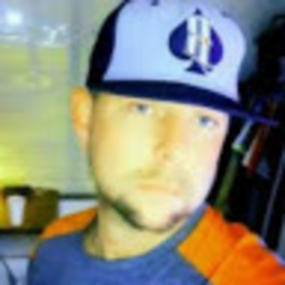 Meet your Posher, Dustin